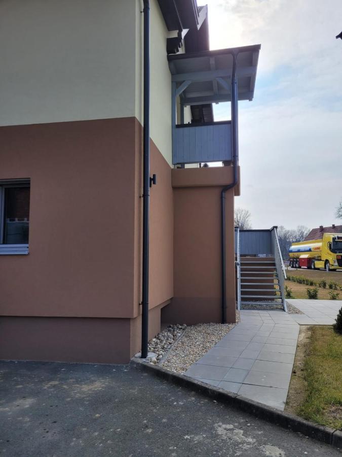 Ferienwohnung Stoisser Mureck Exterior photo